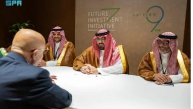 صورة وزير الاقتصاد يبحث تعزيز التعاون والموضوعات المشتركة مع نظيره السوري