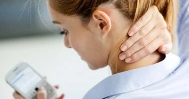 صورة التهاب المفاصل: كيف يؤدي نمط الحياة الخامل إلى أمراض جديدة بين الشباب