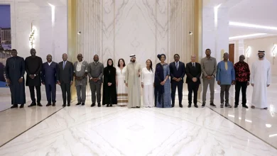 صورة محمد بن راشد يلتقي ضيوف قمة الإمارات وأفريقيا للاستثمار السياحي 2025