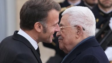 صورة الرئيس عباس: الإجراءات القانونية بشأن تسليم الفلسطيني هشام حرب لفرنسا في مراحلها النهائية