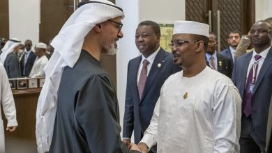 صورة بحضور الرئيس التشادي.. خالد بن محمد بن زايد يشهد افتتاح فعاليات منتدى الإمارات – تشاد للتجارة والاستثمار