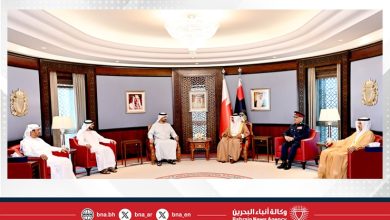 صورة وزير الداخلية يلتقي وفدًا مشتركًا من الأمانة العامة لمجلس التعاون والهيئة الاتحادية للجنسية والجمارك وأمن المنافذ بدولة الإمارات ويؤكد تعزيز التضامن الخليجي لمواجهة التحديات الأمنية