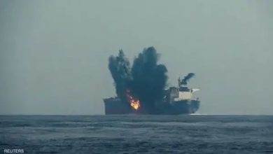 صورة بلومبيرغ: ''هجمات الحوثيين تربك مشاريع غوغل وميتا للكابلات بالبحر الأحمر''
