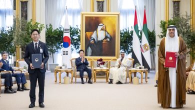 صورة رئيس الدولة والرئيس الكوري يشهدان تبادل عدد من مذكرات التفاهم والاتفاقيات بين البلدين