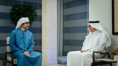 صورة عبدالله بن زايد يبحث مع وزير خارجية البحرين العلاقات الأخوية والتعاون المشترك