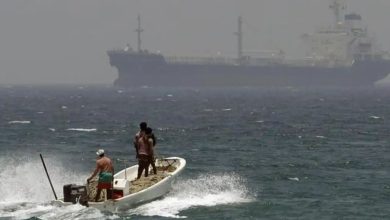 صورة اتفاق بين بريطانيا واليونان لدعم اليمن في حماية المياه الإقليمية والملاحة الدولية