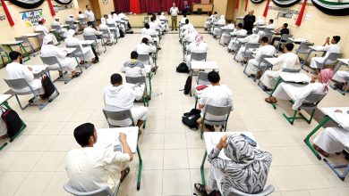 صورة الامتحانات تعود إلى مواعيدها الأساسية بعد «تأخيرات الضباب»