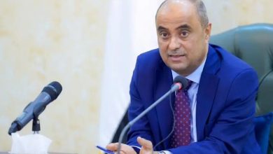 صورة الحكومة اليمنية تمنع سفر الوزراء وكبار المسؤولين إلى الخارج إلا للضرورة القصوى وفق ضوابط
