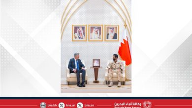 صورة سمو الشيخ ناصر بن حمد آل خليفة يستقبل وفدًا من الكونغرس الأمريكي ويؤكد عمق الشراكة البحرينية الأمريكية