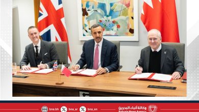صورة وزير المواصلات والاتصالات يلتقي وزير السكك الحديدية بوزارة النقل بالمملكة المتحدة