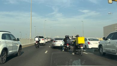 صورة استمرار مخالفات درّاجات التوصيل خطر متصاعد