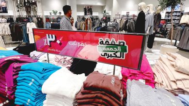 صورة إقبال كبير على مراكز التسوق في دبي وأبوظبي