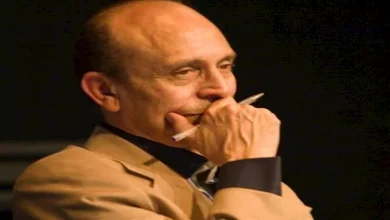 صورة نقل الفنان الكبير محمد صبحي إلى المستشفى بعد تعرضه لوعكة صحية شديدة