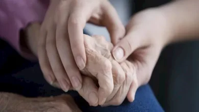 صورة قبل الإصابة بـ9 سنوات.. اختبار بسيط قد يكشف مرض باركنسون