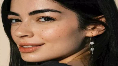 صورة ليلى زاهر تتألق بالأحمر الناري.. تفاصيل الإطلالة
