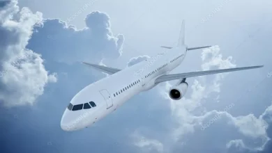 صورة انفجار شاحن هاتف يتسبب في احتراق راكب داخل طائرة