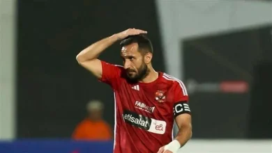 صورة هل يعود علي معلول إلى الأهلي؟.. شوبير يحسم الجدل