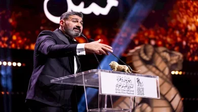 صورة بعد تعرضه للهجوم بسبب كلمته في الجزائر.. ياسر جلال: “أخطأت وأعتذر”