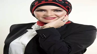 صورة منال عبداللطيف تثير الجدل بخلع الحجاب بعد 12 عامًا (صور)
