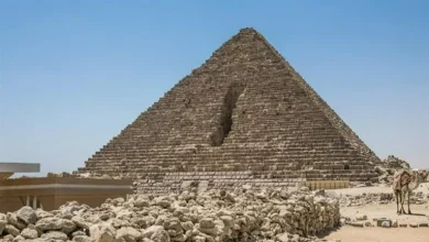 صورة قد تكون مدخلا سريا.. فراغات غامضة في هرم منقرع تثير حيرة العلماء (فيدي