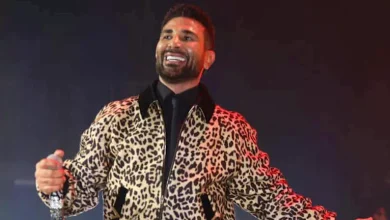 صورة أحمد سعد يرفع علم مصر بحفله في لندن (صور)