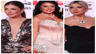 صورة نجلاء بدر بفستان مكشوف.. نجمات تألقن بفتحة ساق جريئة في القاهرة السينم