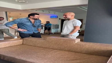 صورة عمرو يوسف مع بيب جوارديولا من أحدث ظهور على السوشيال ميديا والجمهور يع