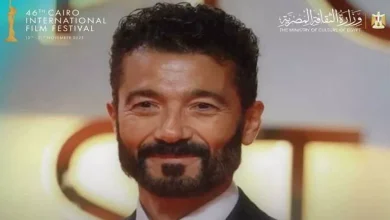 صورة خالد النبوي يتحدث عن مشواره الفني ضمن برنامج تكريمه في “القاهرة السينم