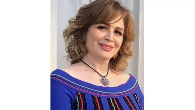 صورة إلهام شاهين بلوك جذاب ومكياج هادىء في سابع أيام مهرجان القاهرة