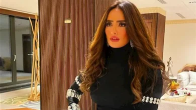 صورة سحر اللون الأسود.. زينة بإطلالة ملفتة على ريد كاربت سابع أيام القاهرة