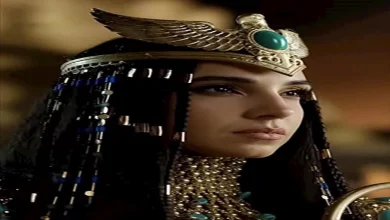 صورة مستوحاة من أناقة ملكات  مستوحاة من أناقة ملكات مصر.. مصممة أزياء تعلق