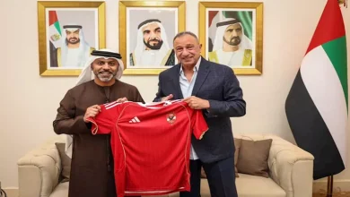 صورة “مصدر إلهام وقصة نجاح”.. السفير الإماراتي يكشف تفاصيل لقائه بالخطيب