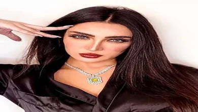 صورة “يناسب قوامها” خبير موضة على إطلالة سامية الطرابلسي