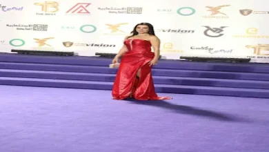 صورة بفستان أحمر ناري.. دينا فؤاد تتألق في حفل توزيع جوائز “The Best”
