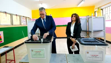 صورة وزير البترول والثروة المعدنية يدلي بصوته في انتخابات مجلس النواب