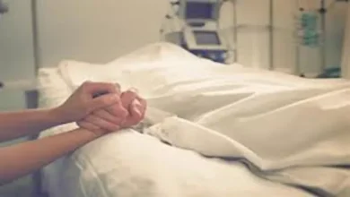 صورة فيديو صادم.. امرأة تعود للحياة مرة أخرى قبل لحظات من دفنها