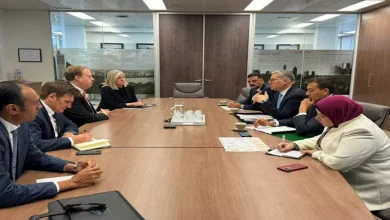 صورة وزير البترول يبدأ زيارة رسمية إلى أستراليا لجذب استثمارات في التعدين