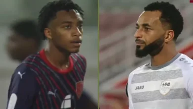 صورة لقطة نادرة.. أب يواجه ابنه في كأس قطر