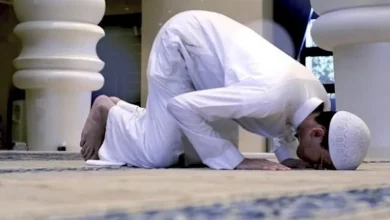 صورة كيفية النزول لسجود التلاوة في الصلاة؟.. المفتي يجيب كيفية النزول لسجود