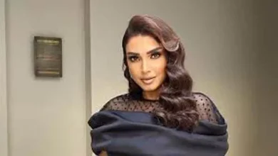 صورة روجينا بإطلالة كاجوال أنيقة.. لماذا اختارت اللون الأسود؟