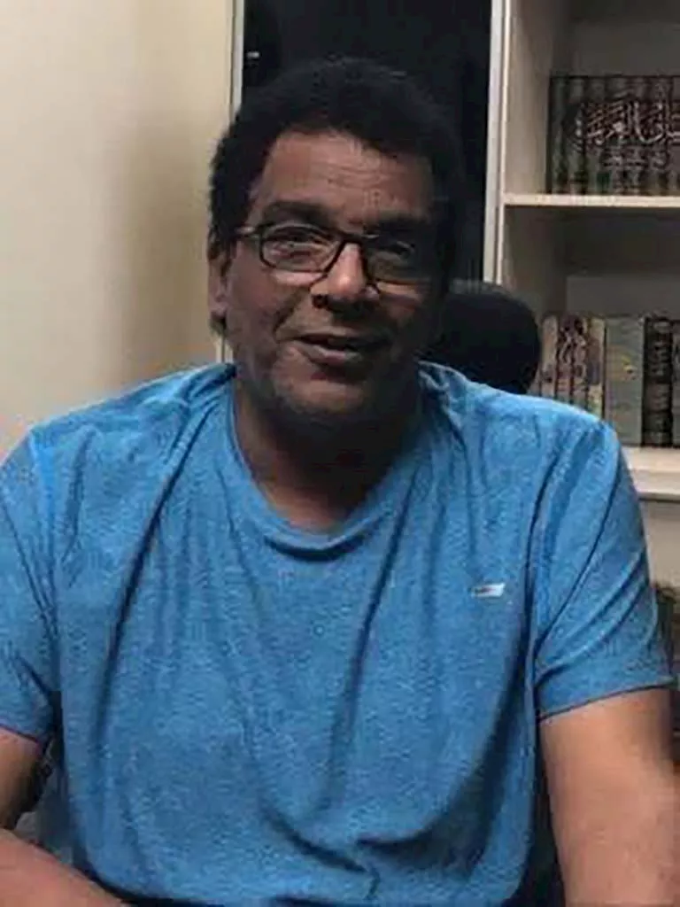 المؤلف الراحل أحمد عبد الله