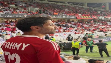 صورة أحمد فهمي يحتفل بفوز “الأهلي” داخل الاستاد: عيد ميلادي في المكان المفض