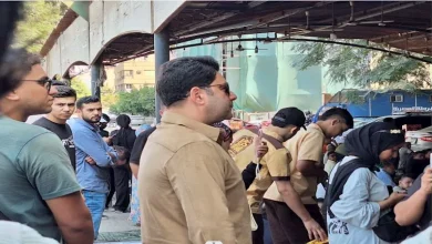 صورة بالصور| أحمد شاكر عبداللطيف يشارك في جنازة والد محمد رمضان