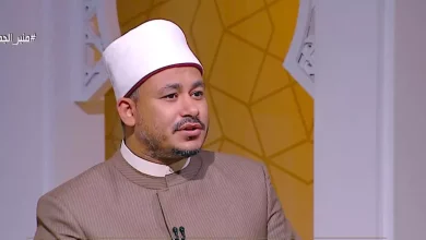 صورة عالم بالأوقاف يحذِّر: من غرق الأهل والأبناء في السوشيال ميديا يعطل الت