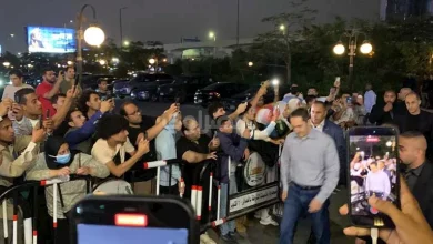 صورة بالصور.. علاء وجمال مبارك في عزاء والد محمد رمضان