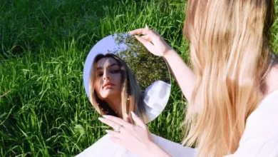 صورة فوائد تقليل الشك الذاتي: