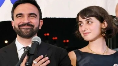 صورة فيديو.. من هي راما دواجي التي خطفت الأنظار بعد فوز ممداني برئاسة بلدية نيويورك؟  أخبار السعودية