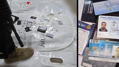صورة كتائب القسام” تعلن تسليم 3 جثث أسرى إسرائيليين بينهم قائد اللواء الجنوبي في “فرقة غزة”