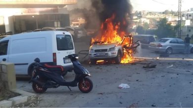 صورة شهيد وجريح باستهداف مسيّرة إسرائيلية سيارة جنوب لبنان