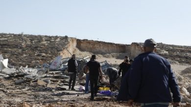صورة الاحتلال يخلف دمارا واسعاً ويحرم عائلات من رزقها في عناب الكبيرة جنوب الخليل